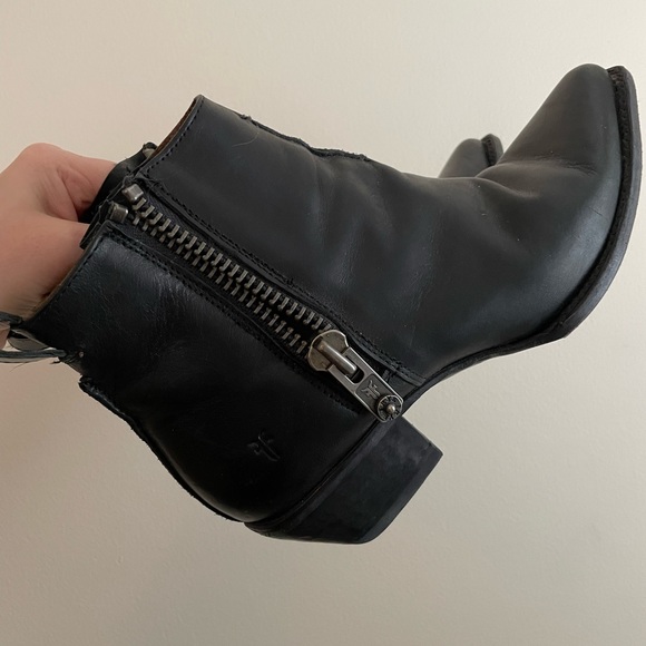 Women’s Frye Sacho Moto Shortie Boot in Black Leather | size 8 - Picture 9 of 9